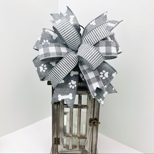 Grey Paw Print Wreath Bow
